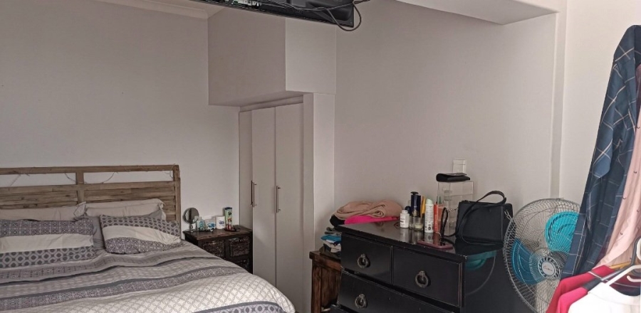 2 Bedroom Property for Sale in Zonnebloem Western Cape